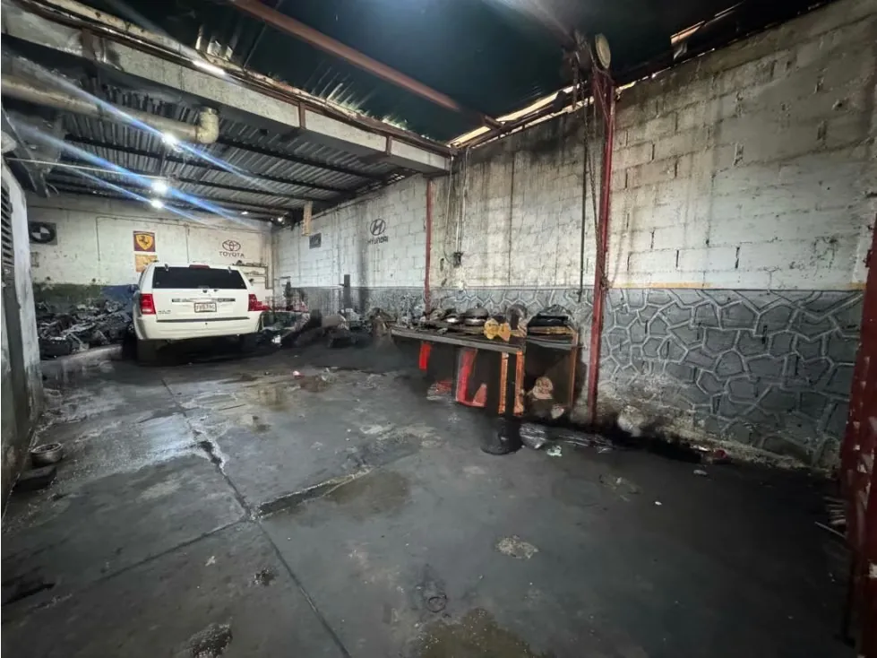 Se vende local comercial 1375m2 Av. Principal de San Martín 9374 - 10