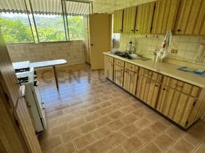 En Venta Penthouse para Remodelar en Lomas de Chuao - 10