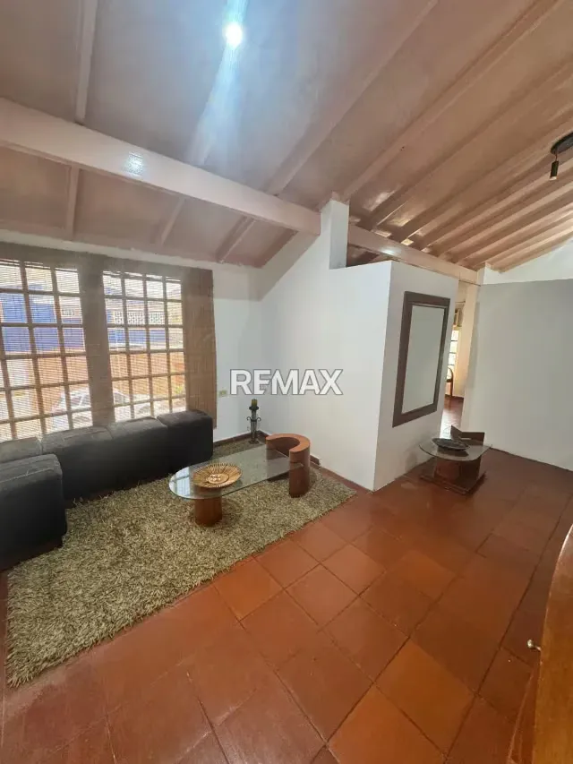 Cómodo Apartamento Estudio en Venta en Lechería-Sector Venezuela - 2