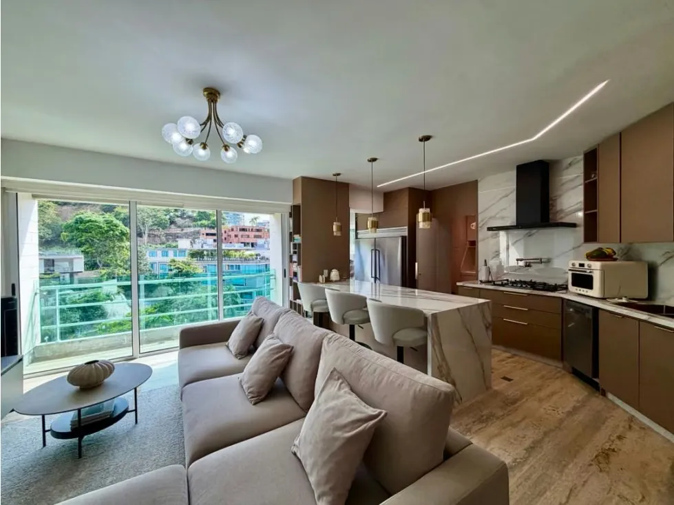 Se vende apto 152m2 2h+s/1b+1/2b+s/2o Lomas de Las Mercedes
