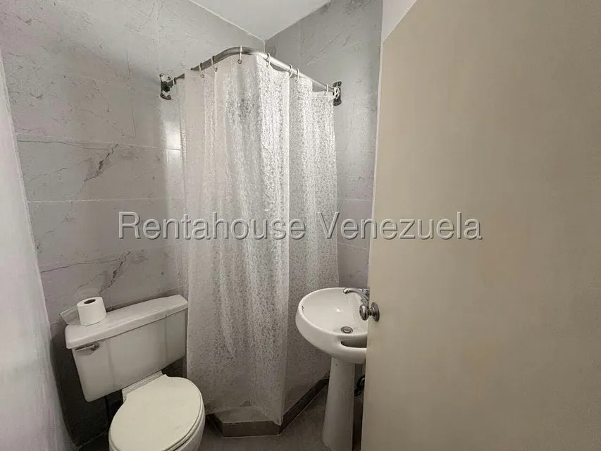 Apartamento (1 Nivel) en Alquiler en Altamira, Distrito Metropolitano - 37