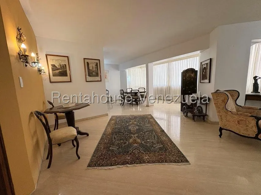 Apartamento (1 Nivel) en Alquiler en Altamira, Distrito Metropolitano - 8