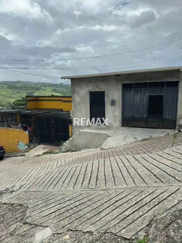 Casa. Venta. 23 de Enero - 2