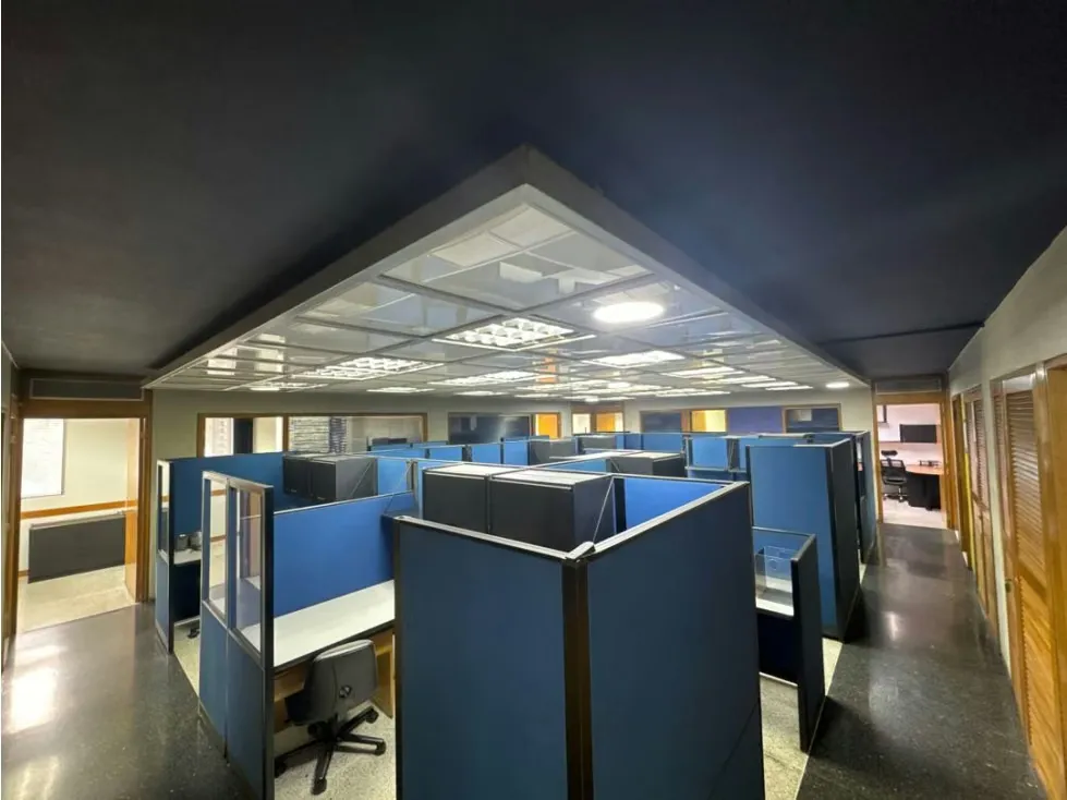 Se alquila oficina 200m2 1B La Castellana - 2
