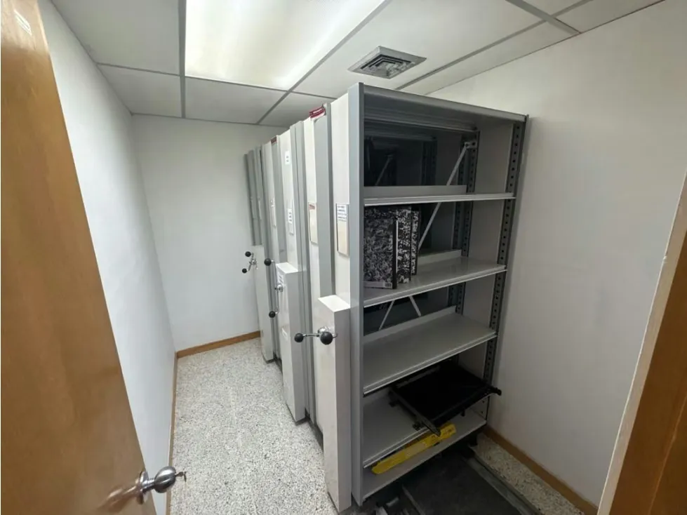 Se alquila oficina 200m2 1B La Castellana - 9