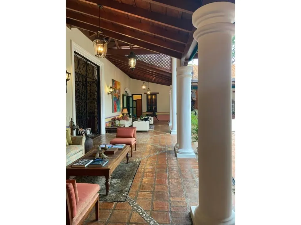 Se vende casa 1000m2 5h/6b/15p Los Chorros 4939 - 8