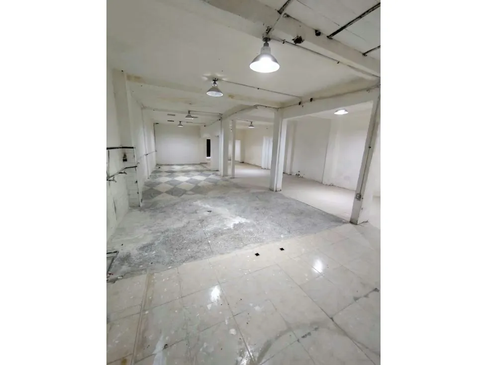 Alquilo local 322m2 Prado de Maria 2354 - 4