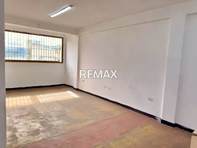 Venta de Edificio Comercial en Prado de María, Av. Roosevelt - 11