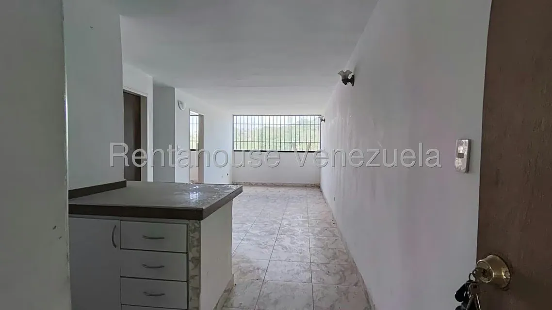 Apartamento (1 Nivel) en Venta en La Quinta, Miranda - 2