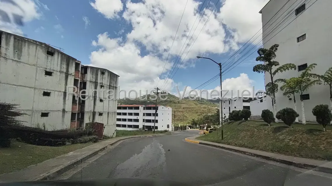 Apartamento (1 Nivel) en Venta en La Quinta, Miranda - 28