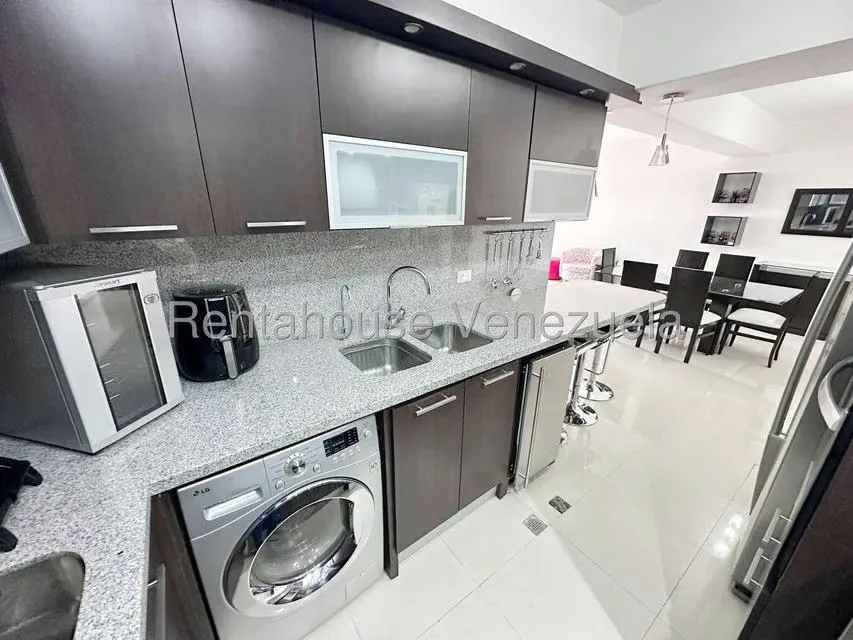 Apartamento (1 Nivel) en Venta en Santa Monica, Distrito Metropolitano - 13