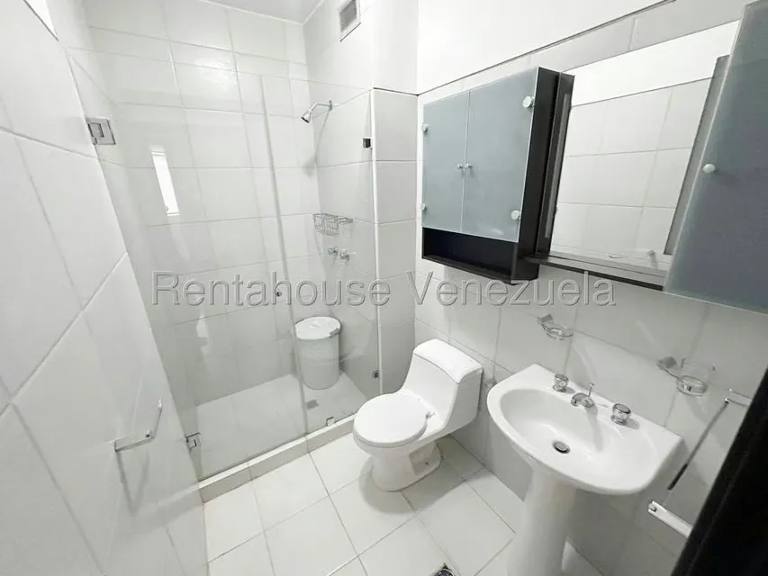Apartamento (1 Nivel) en Venta en Santa Monica, Distrito Metropolitano - 20
