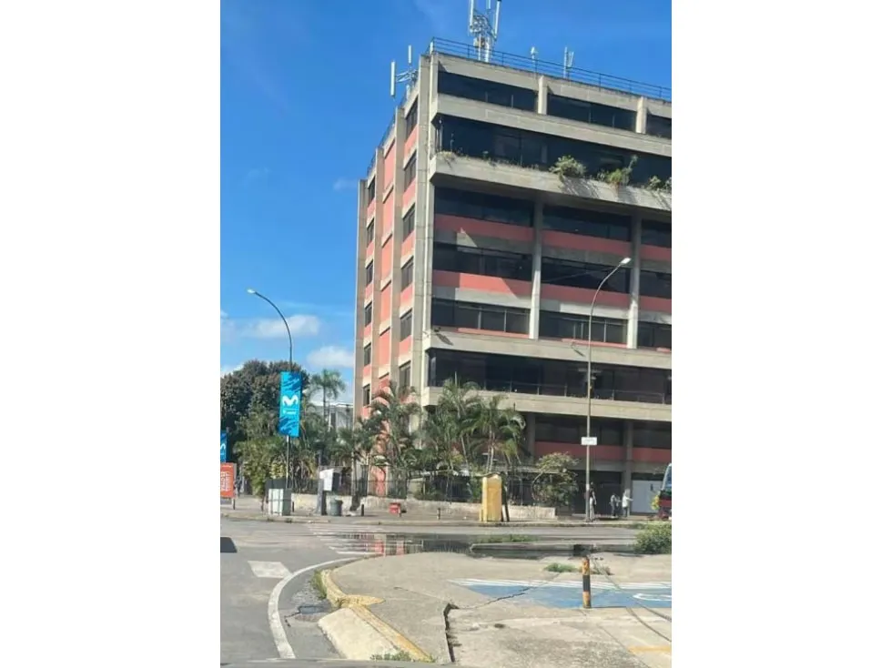 VENTA OFICINA EN LOS CORTIJOS 1212 M2 326566
