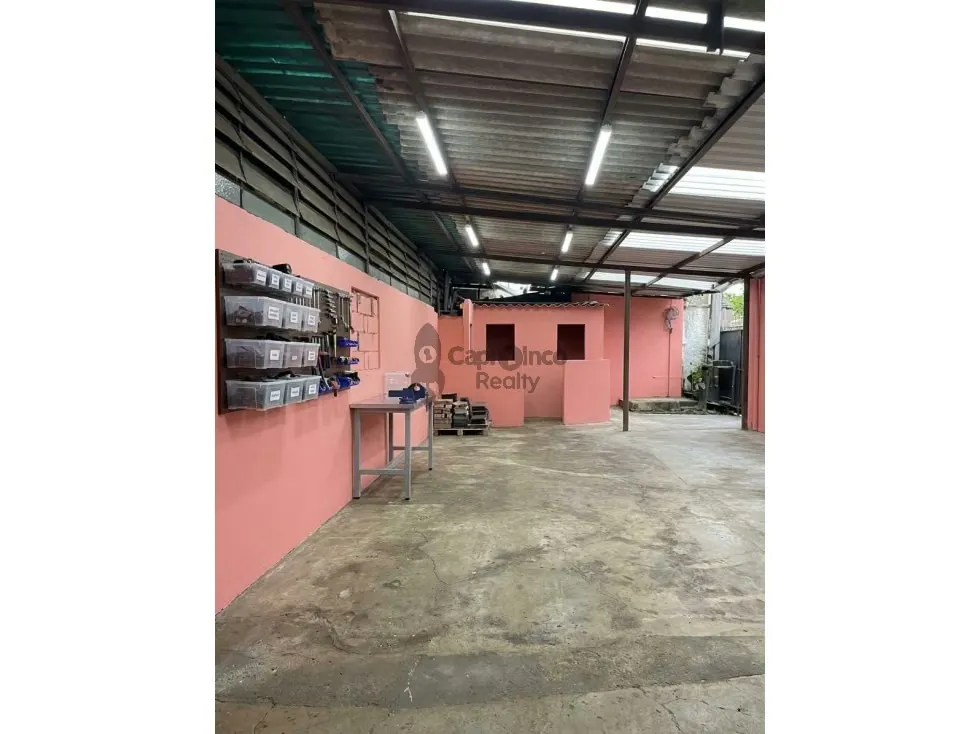 Venta local comercial San Luis para remodelar - 2