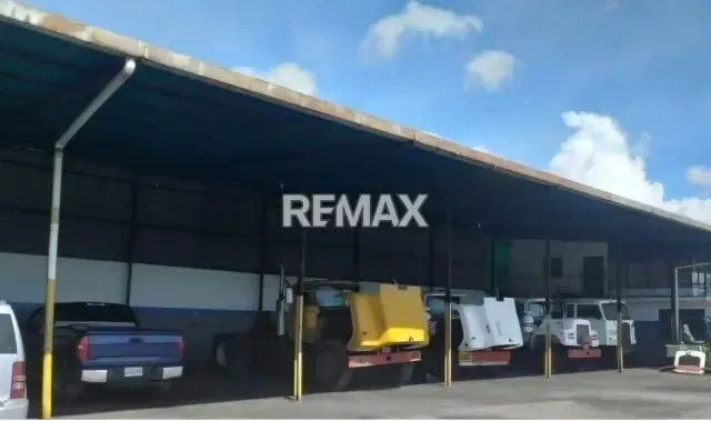 Venta de Terreno en los Guayos, 7.974 mt2 con edificios - 17
