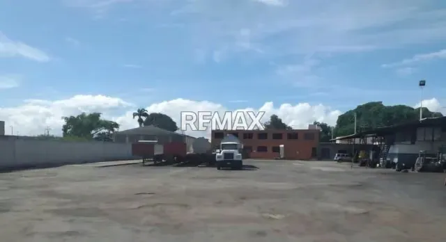 Venta de Terreno en los Guayos, 7.974 mt2 con edificios - 4
