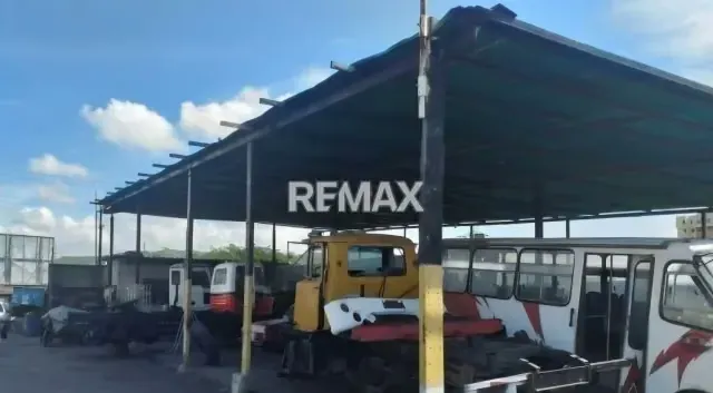 Venta de Terreno en los Guayos, 7.974 mt2 con edificios - 6