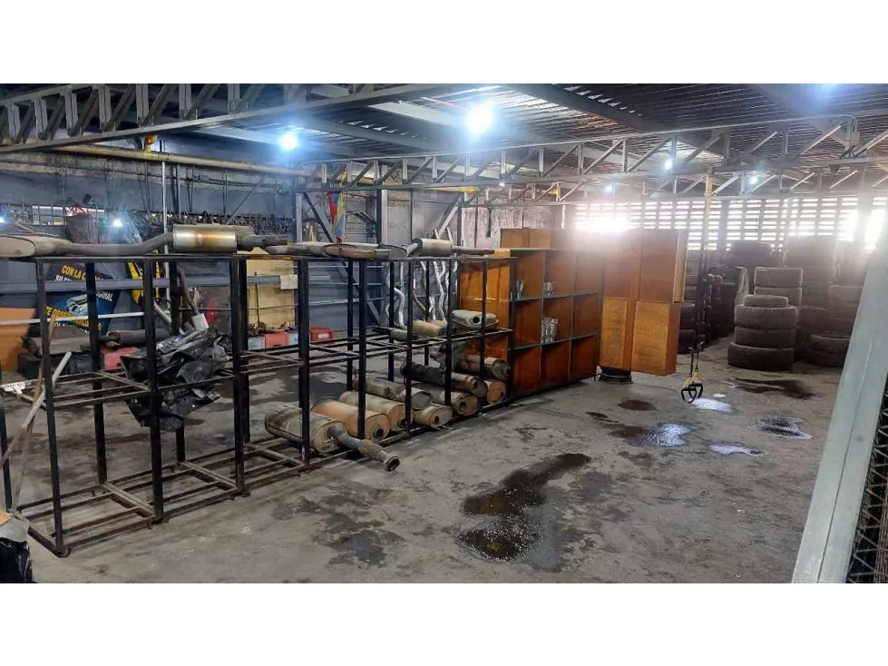 Vendo local comercial a nivel de calle 1000m2 Catia 5124 - 5