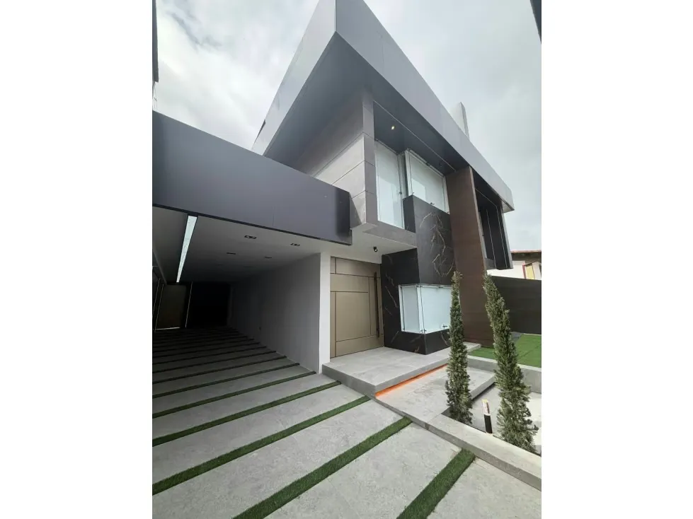Casa en Venta en Los Naranjos del Cafetal 6H+S/ 6B/ 5P