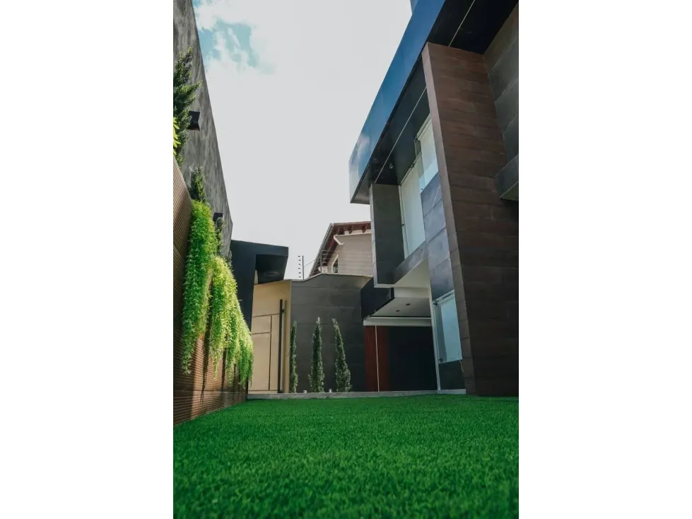 Casa en Venta en Los Naranjos del Cafetal 6H+S/ 6B/ 5P - 3