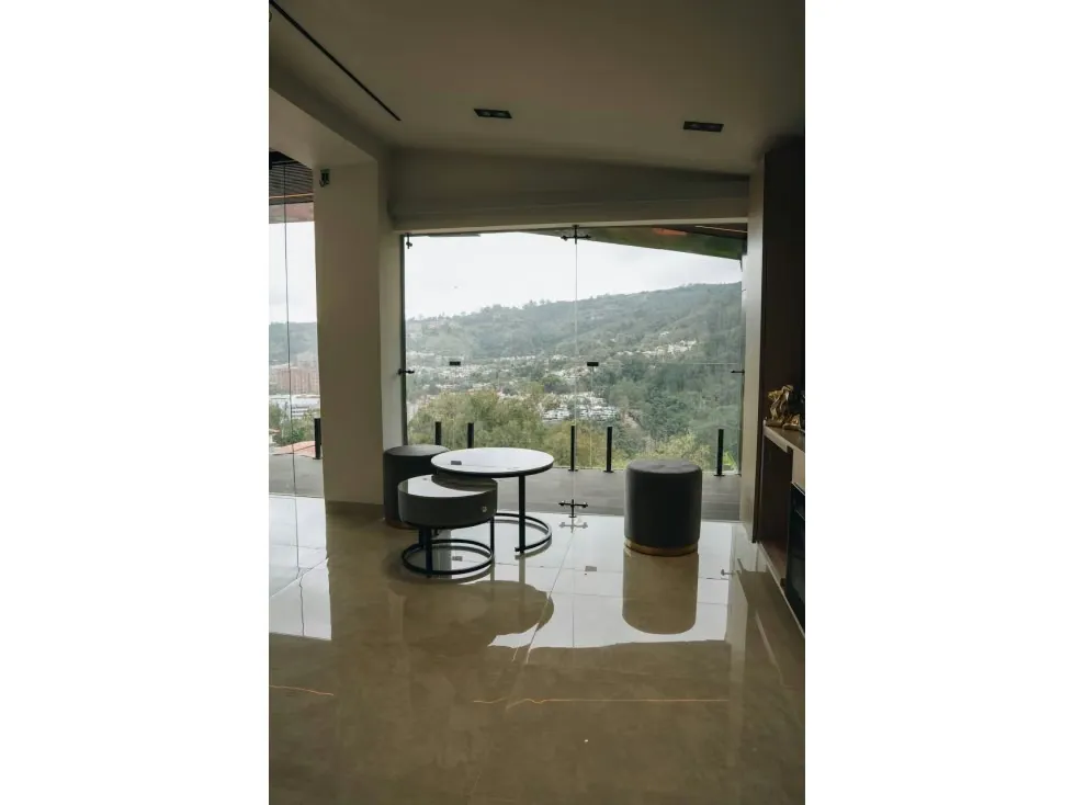 Casa en Venta en Los Naranjos del Cafetal 6H+S/ 6B/ 5P - 23
