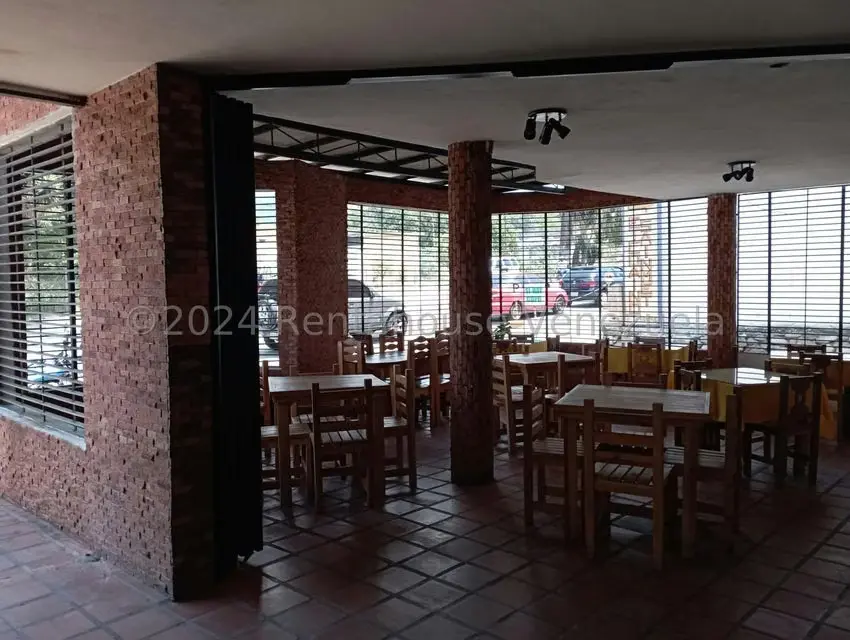 Edificio en Venta en Avenida Urdaneta, Merida - 3
