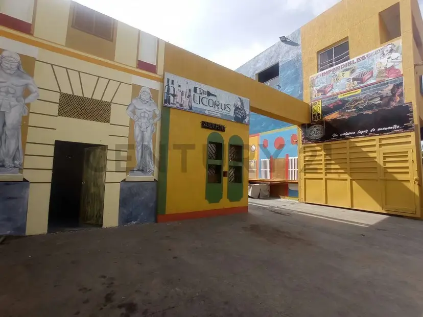 En venta propiedad comercial en Sierra Maestra con excelente ubicación