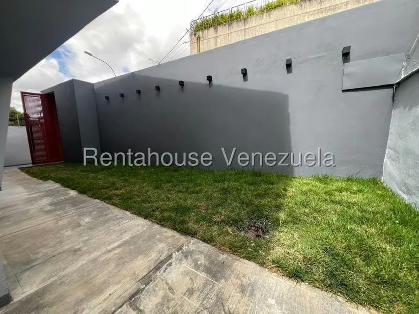 Casa (1 Nivel) en Venta en Los Palos Grandes, Distrito Metropolitano - 2
