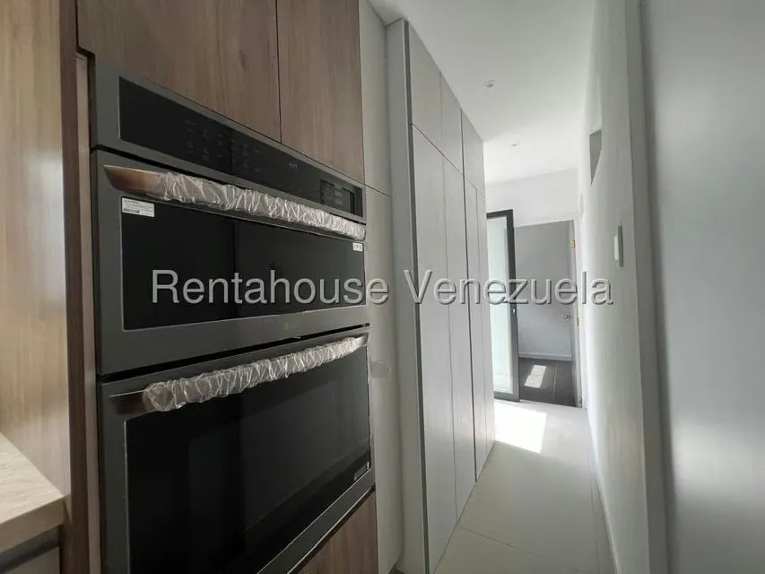 Casa (1 Nivel) en Venta en Los Palos Grandes, Distrito Metropolitano - 11