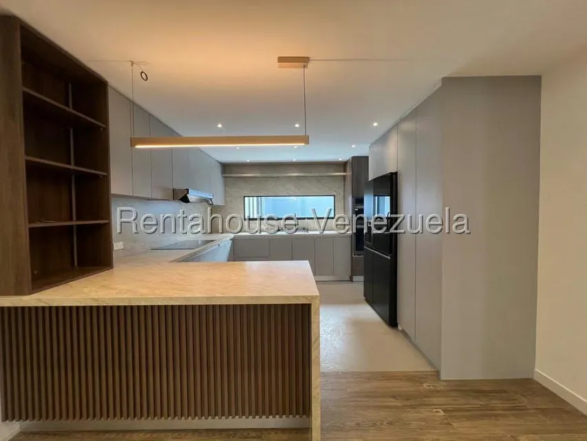 Casa (1 Nivel) en Venta en Los Palos Grandes, Distrito Metropolitano - 15