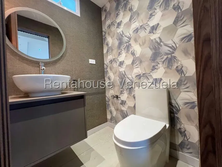 Casa (1 Nivel) en Venta en Los Palos Grandes, Distrito Metropolitano - 21