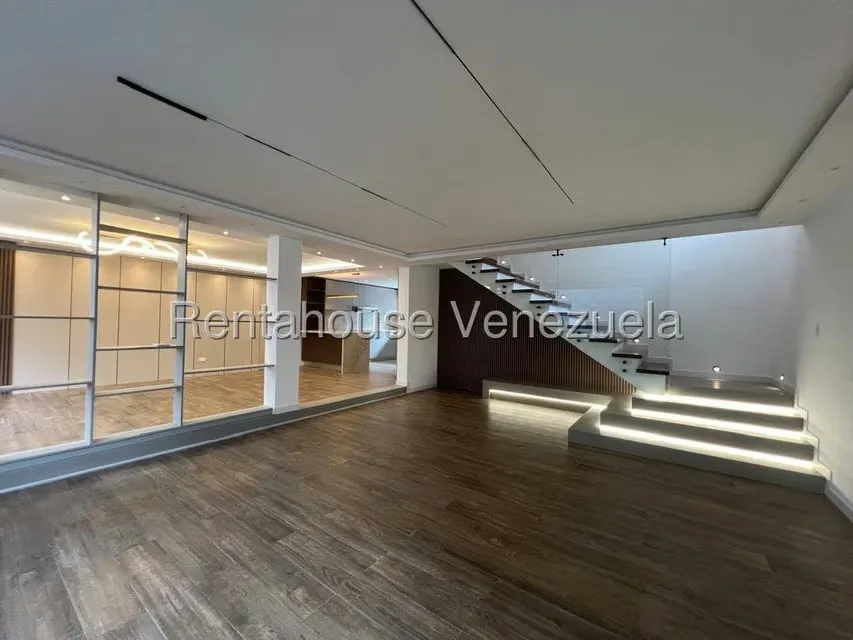 Casa (1 Nivel) en Venta en Los Palos Grandes, Distrito Metropolitano - 32