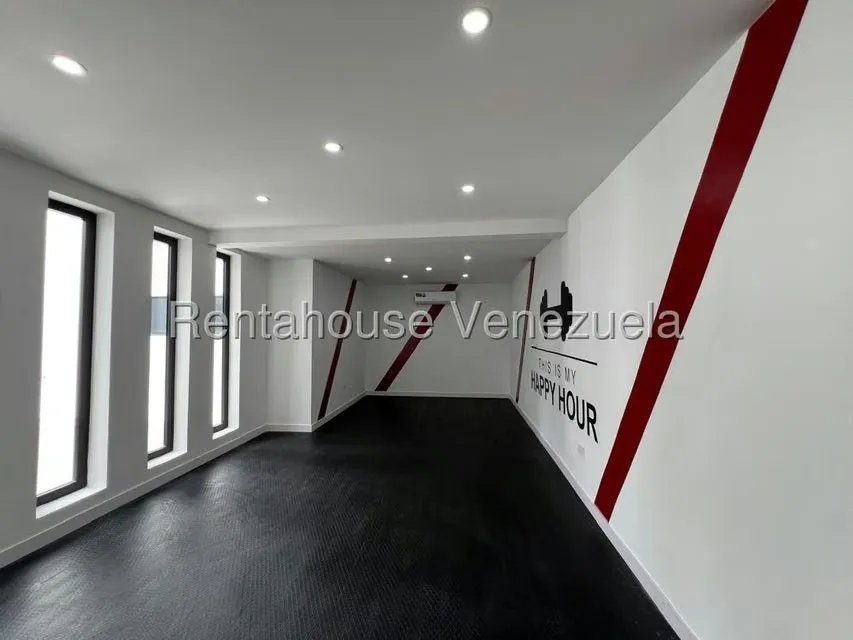 Casa (1 Nivel) en Venta en Los Palos Grandes, Distrito Metropolitano - 35