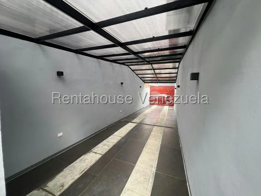 Casa (1 Nivel) en Venta en Los Palos Grandes, Distrito Metropolitano - 38