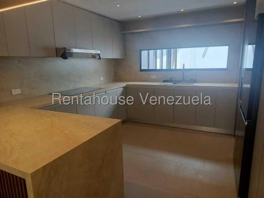 Casa (1 Nivel) en Venta en Los Palos Grandes, Distrito Metropolitano - 41