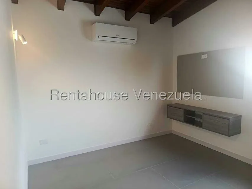 Casa (1 Nivel) en Venta en Los Palos Grandes, Distrito Metropolitano - 48