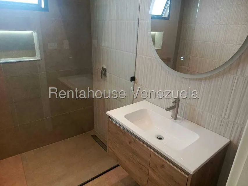 Casa (1 Nivel) en Venta en Los Palos Grandes, Distrito Metropolitano - 52
