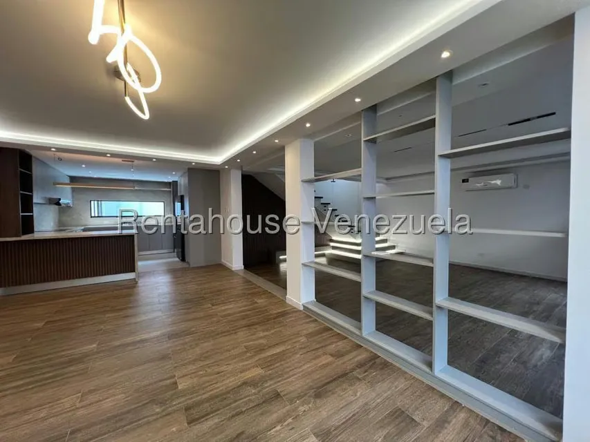 Casa (1 Nivel) en Venta en Los Palos Grandes, Distrito Metropolitano - 8
