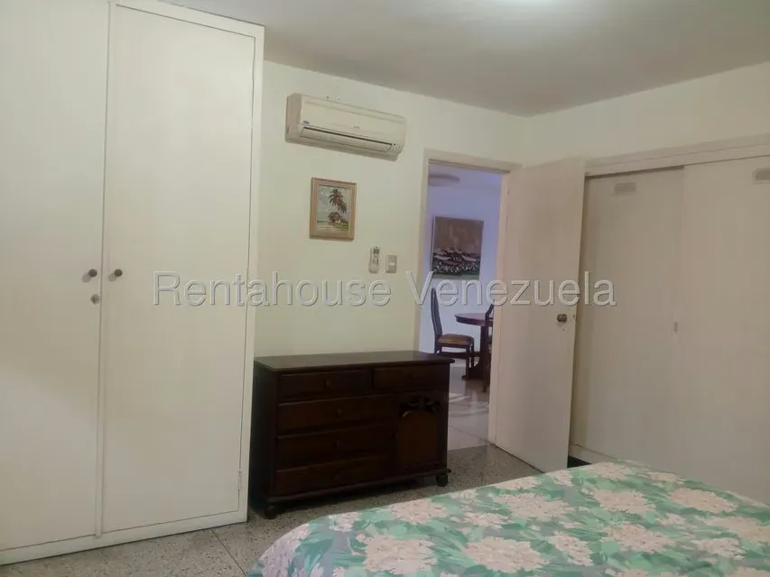 Apartamento (1 Nivel) en Venta en Los Palos Grandes, Distrito Metropolitano - 12