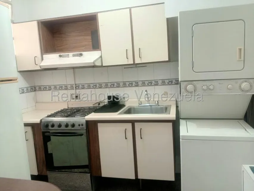 Apartamento (1 Nivel) en Venta en Los Palos Grandes, Distrito Metropolitano - 8