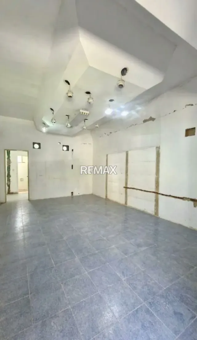 LOCAL PARA REMODELAR EN VENTA - 2