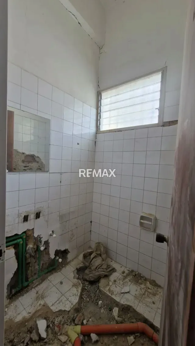 LOCAL PARA REMODELAR EN VENTA - 4