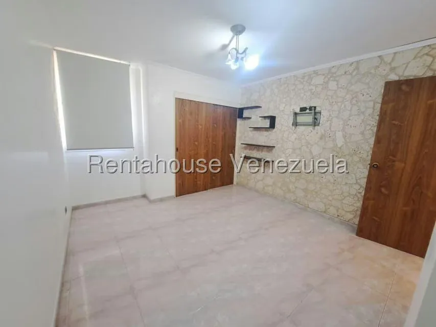 Apartamento (1 Nivel) en Venta en Montalban II, Distrito Metropolitano - 28