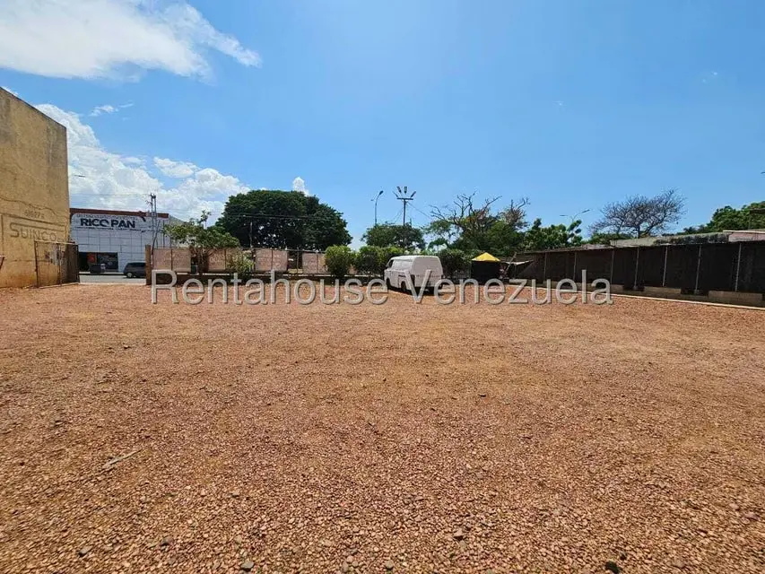 Terreno (Comercial) en Venta en Centro, Falcon - 11