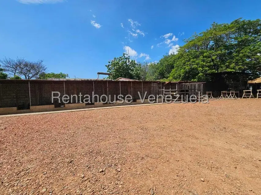 Terreno (Comercial) en Venta en Centro, Falcon - 13