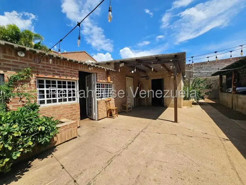 Terreno (Comercial) en Venta en Centro, Falcon - 2