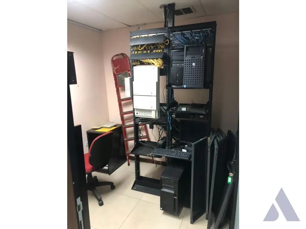 Se vende oficina 258m2 Centro Seguros La Paz La California 4628 - 3