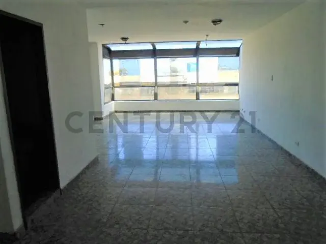 Excelente Edificio Comercial y de Oficinas - 15