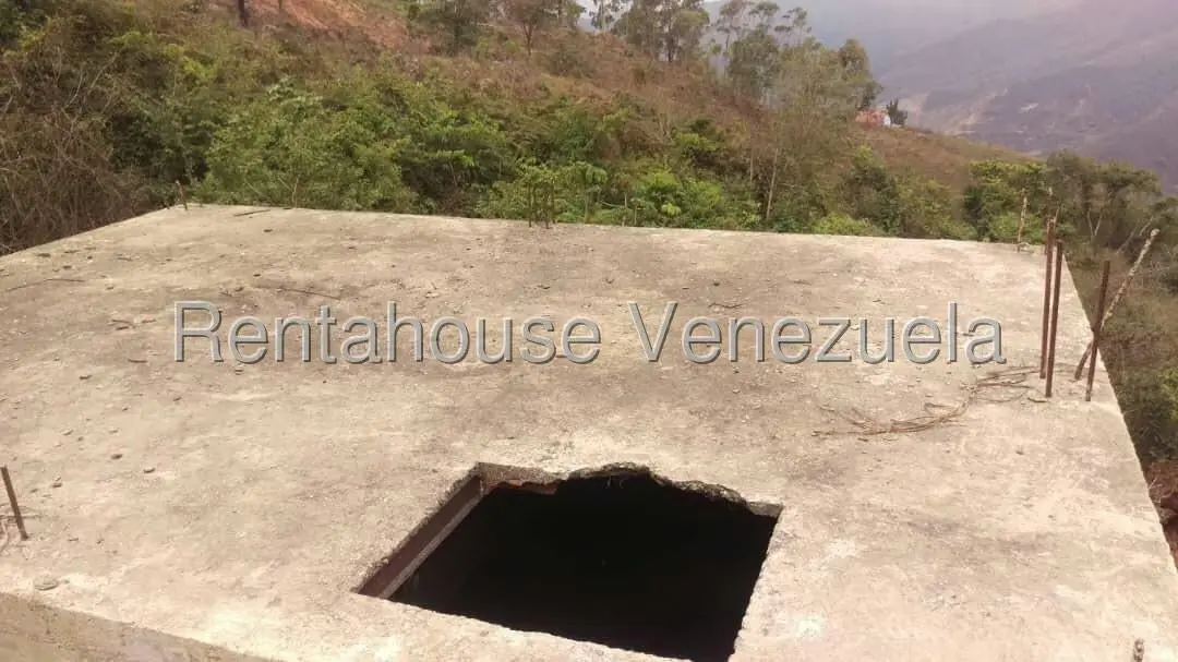 Terreno (Comercial) en Venta en El Junquito, Distrito Metropolitano - 3