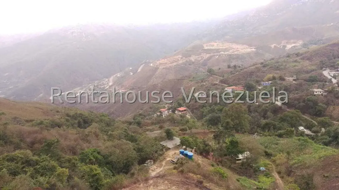 Terreno (Comercial) en Venta en El Junquito, Distrito Metropolitano - 8